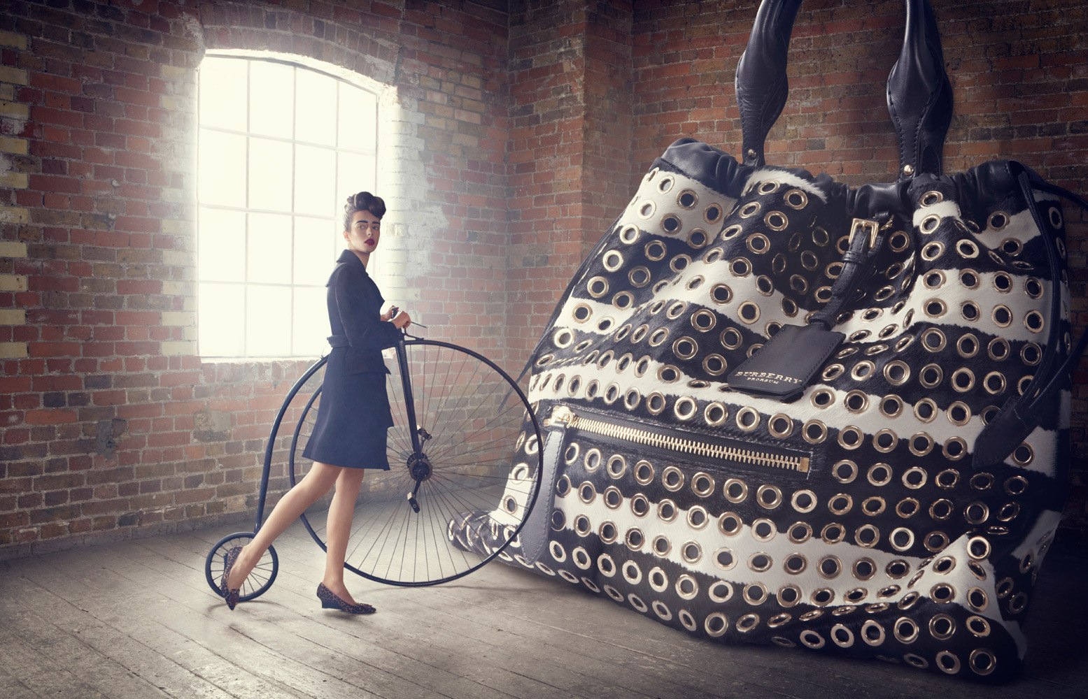 Harrods Magazine, The Big Bag Theory, editorial shoot Burberry