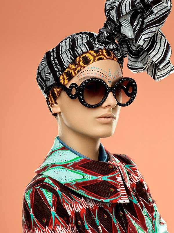 PRADA campagna eyewear editoriali di moda Vogue Accessory